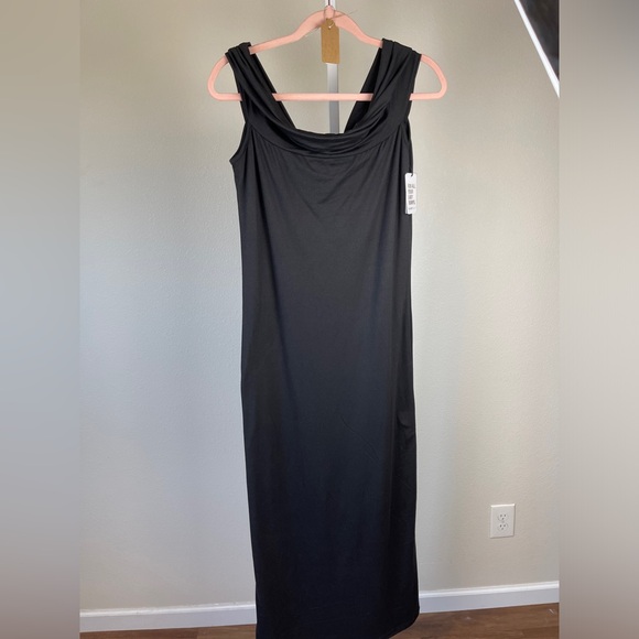 NWOT Revolve brand Bumpsuit Bianca off the shoulder black maxi dress. Size large - Picture 10 of 13